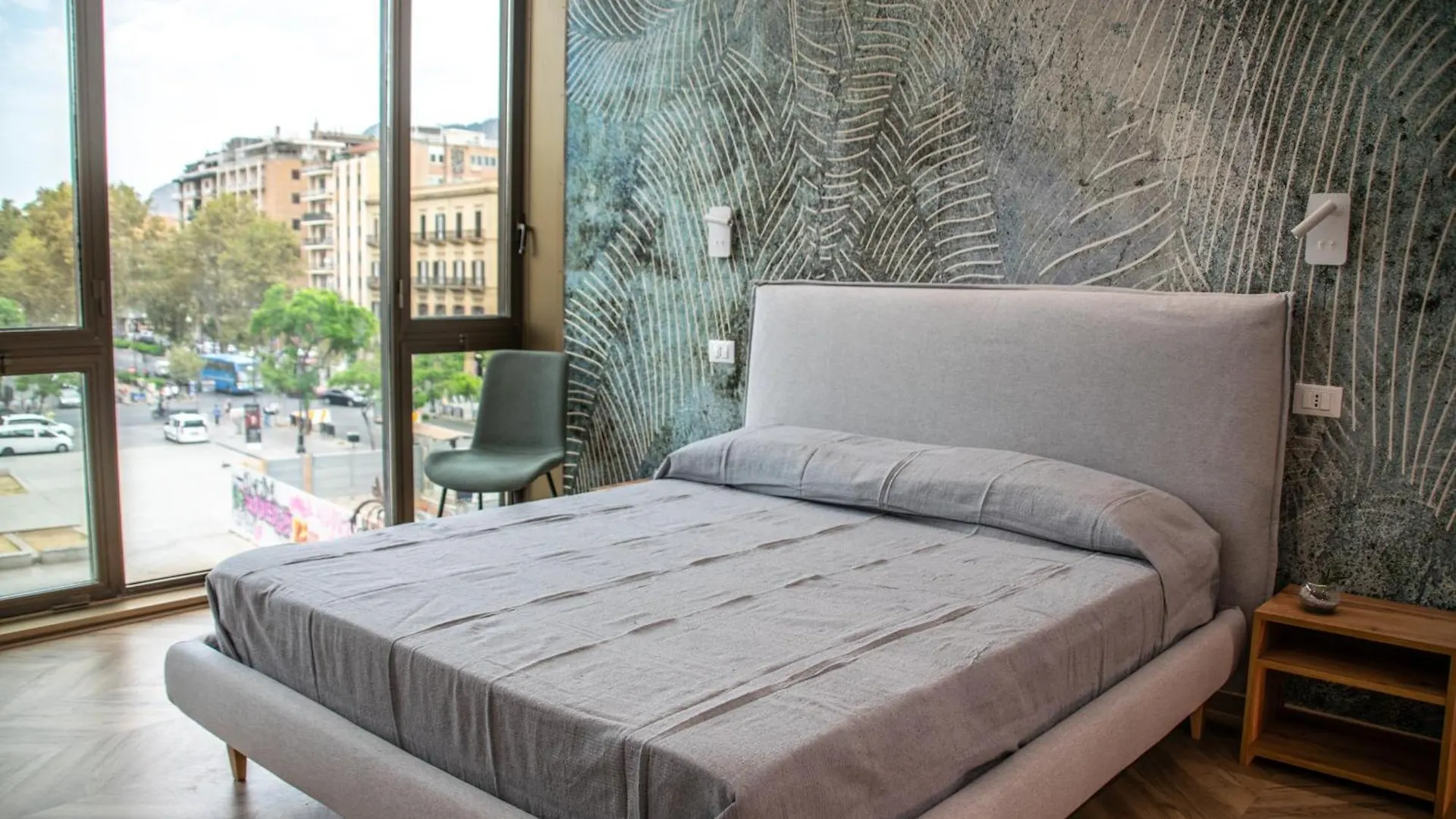 Politeama Crystal Rooms Palermo Guest house