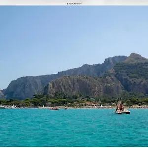 ** Aparthotel Ashur Mondello Italia