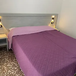 ** Hotel Mdp Italia